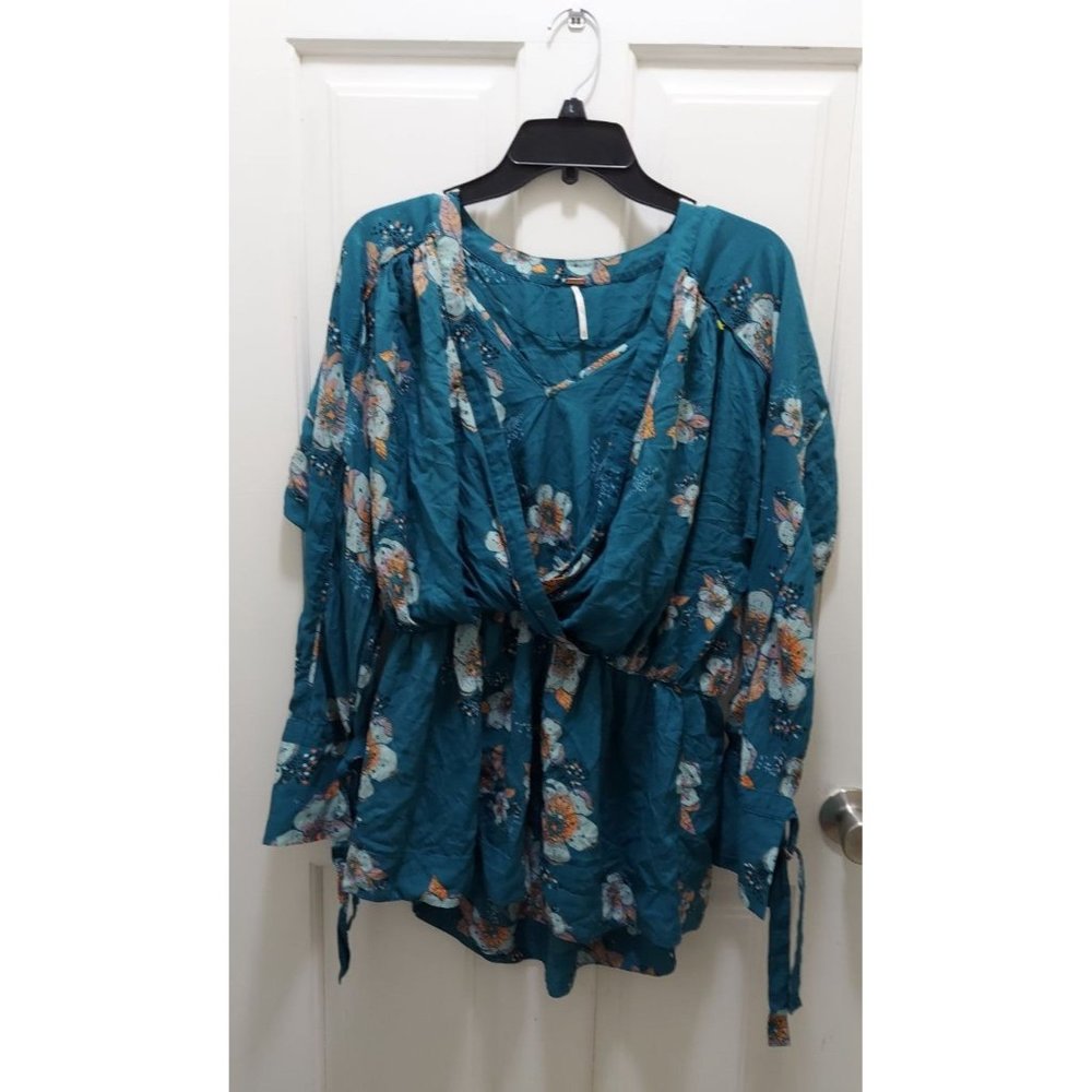 Sz M Free People top blouse floral shirt
